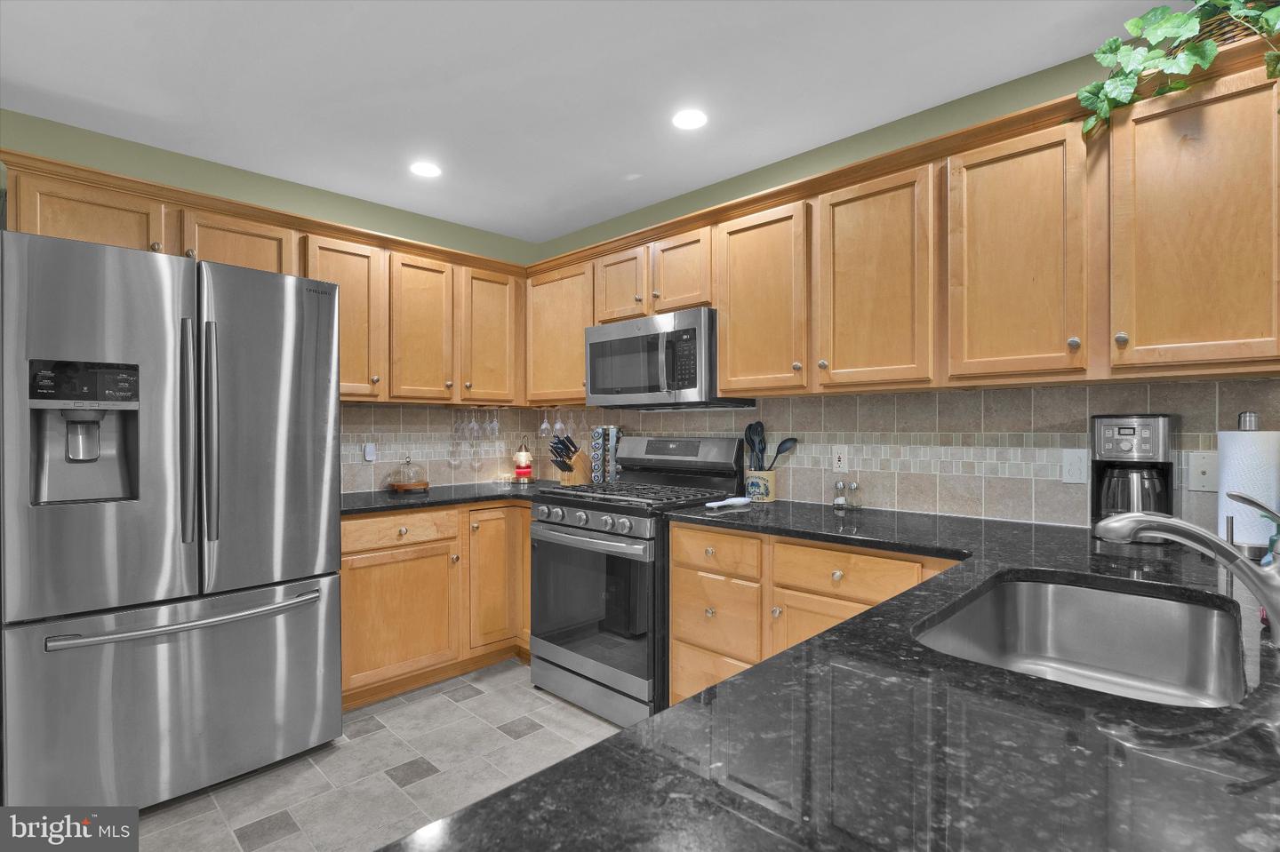 2184 Greenmeadow Dr Property Photo 13