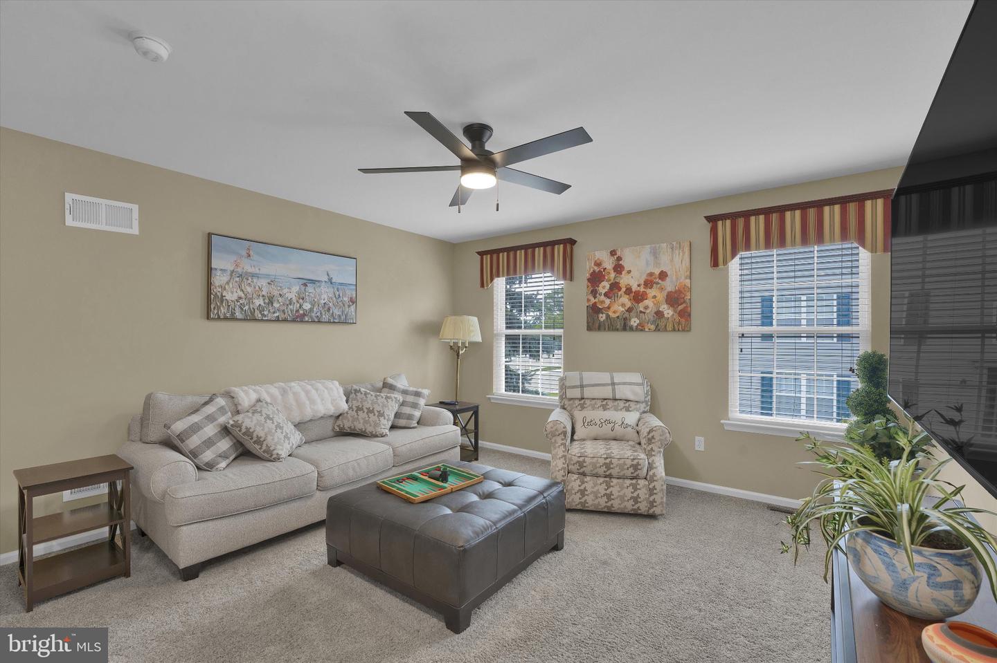 2184 Greenmeadow Dr Property Photo 21