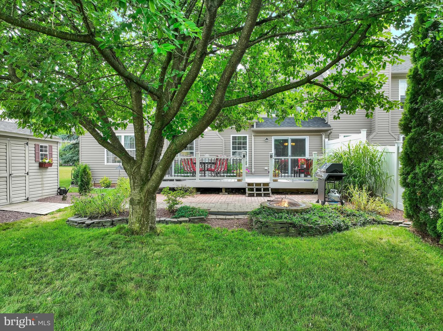 2184 Greenmeadow Dr Property Photo 38