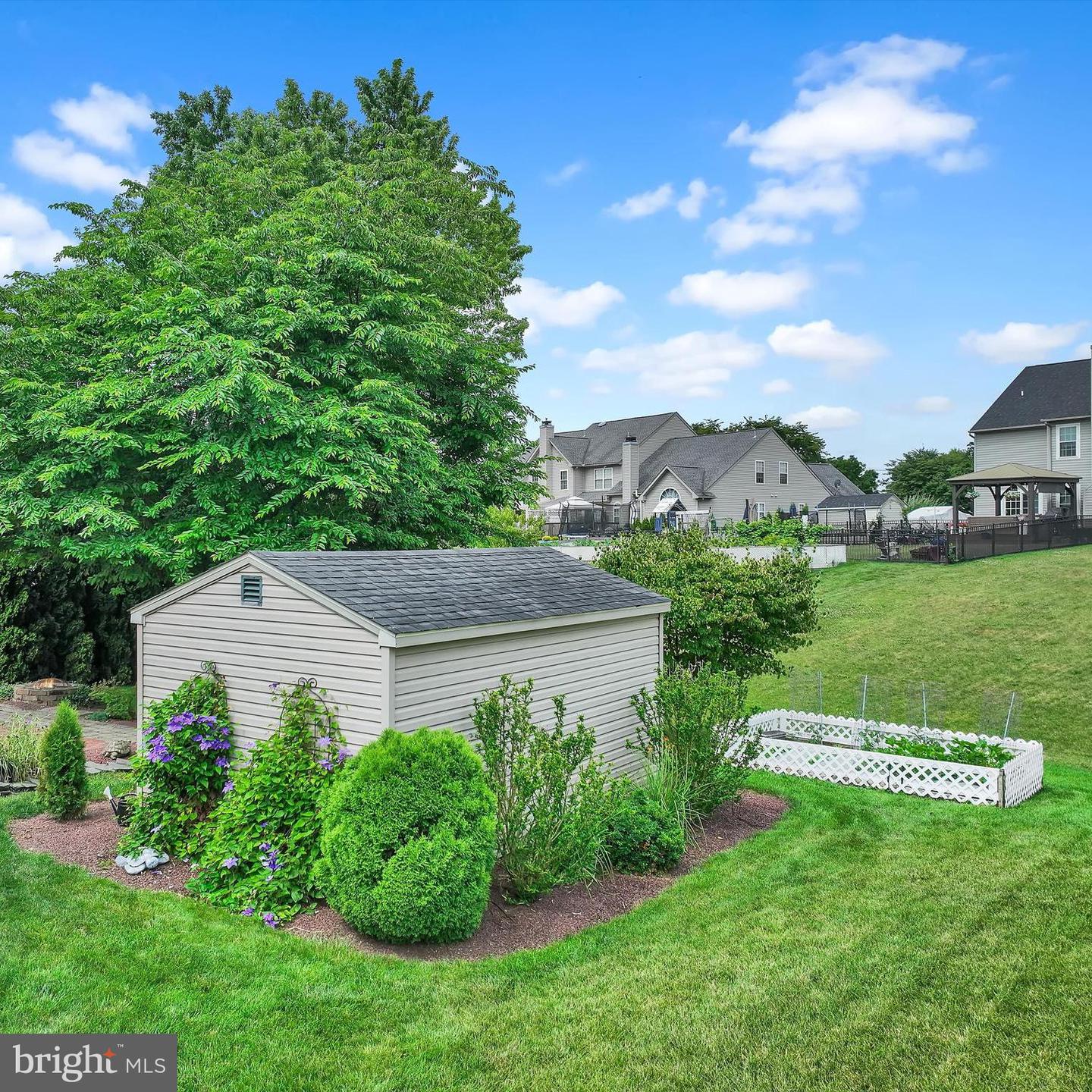 2184 Greenmeadow Dr Property Photo 46