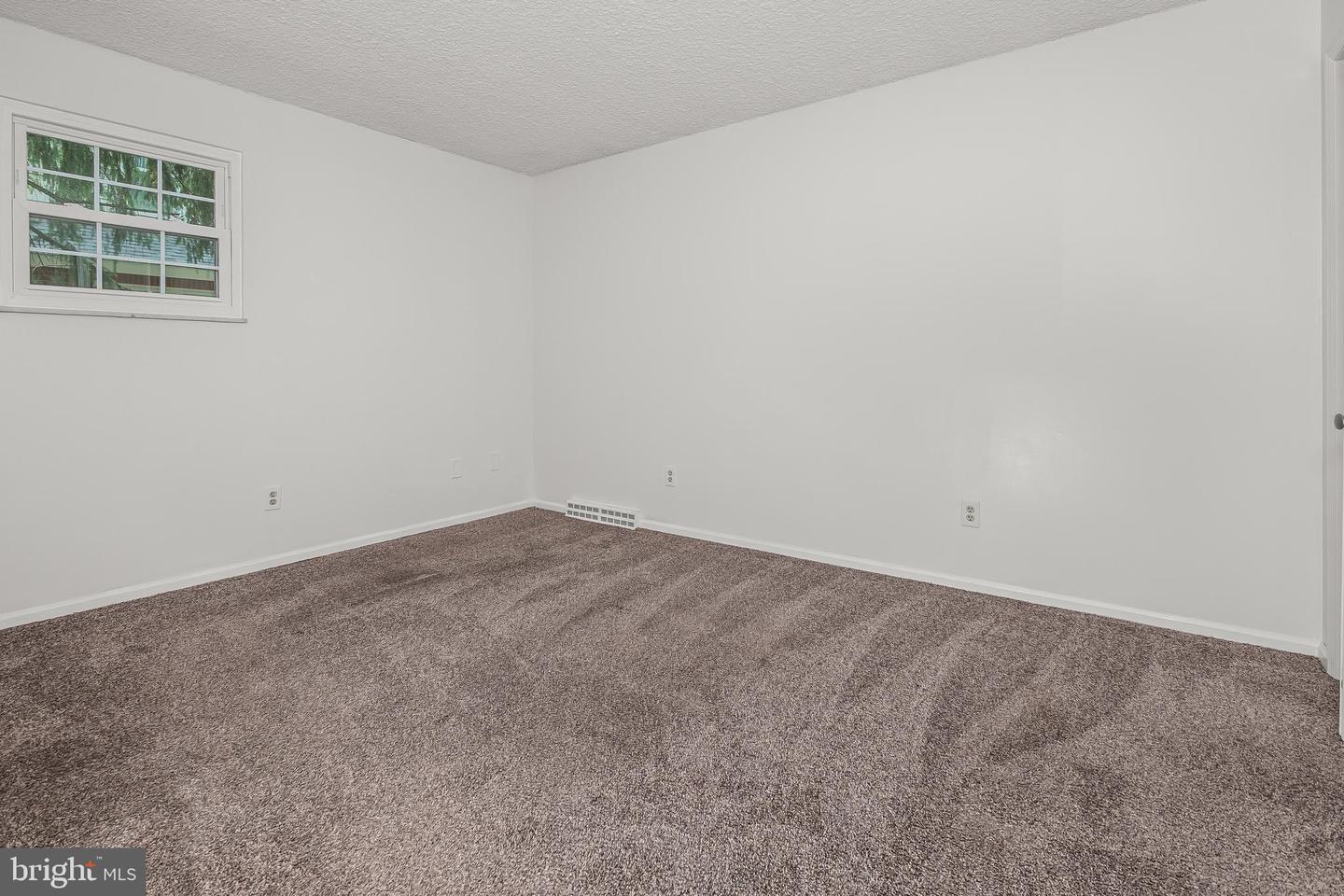 707 W State St Property Photo 11