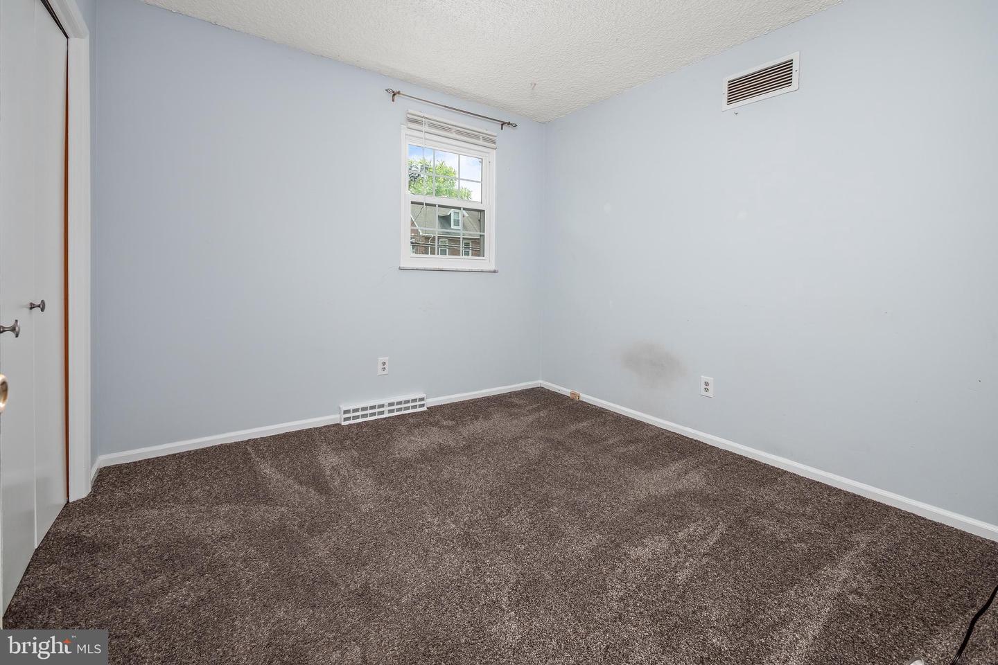 707 W State St Property Photo 13