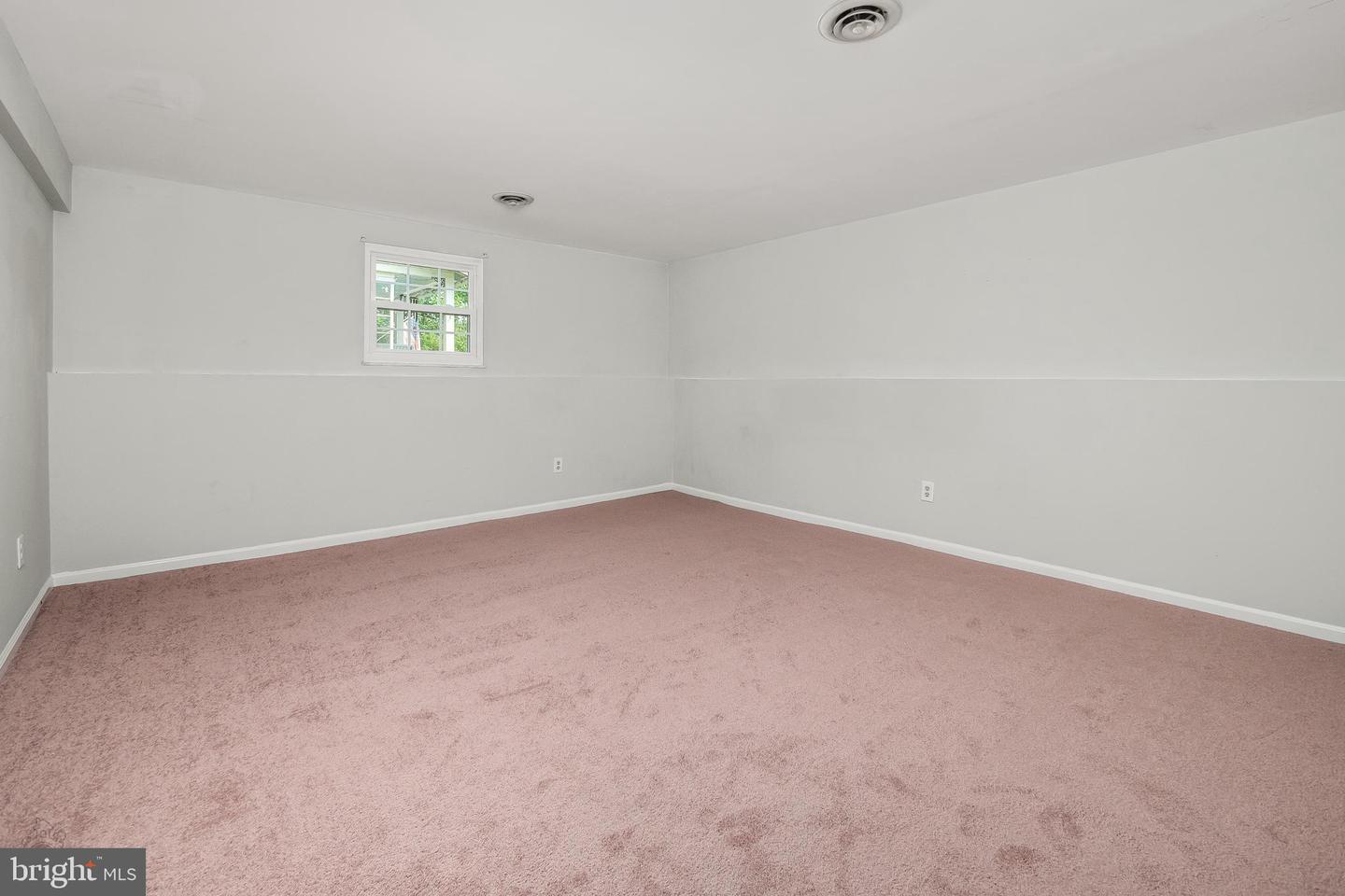 707 W State St Property Photo 14