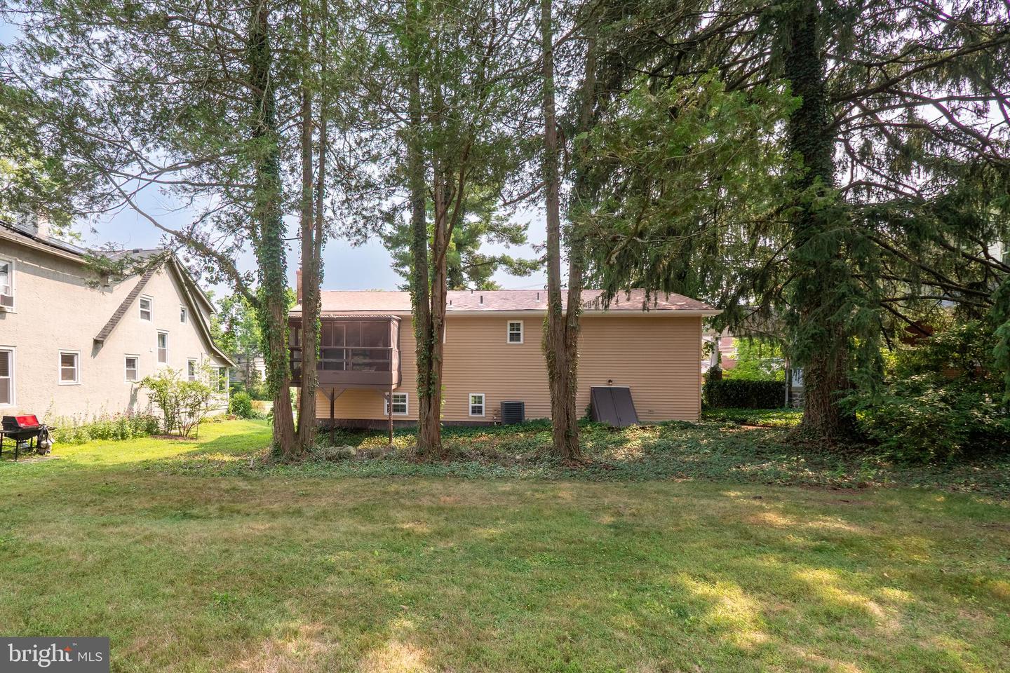 707 W State St Property Photo 19