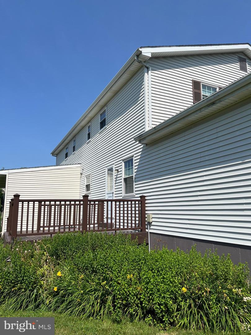 4258 Iroquois St Property Photo 3