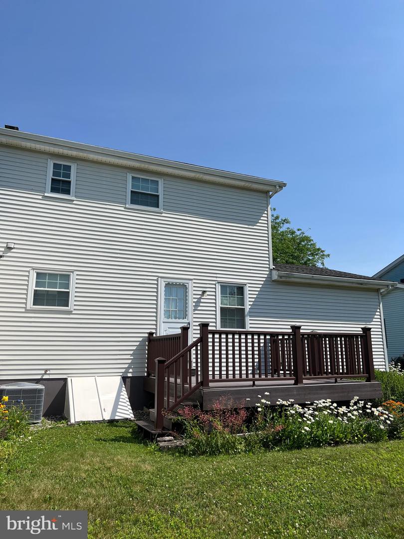 4258 Iroquois St Property Photo 4
