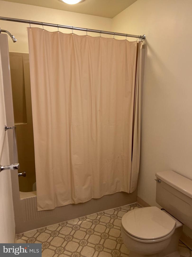 4258 Iroquois St Property Photo 15