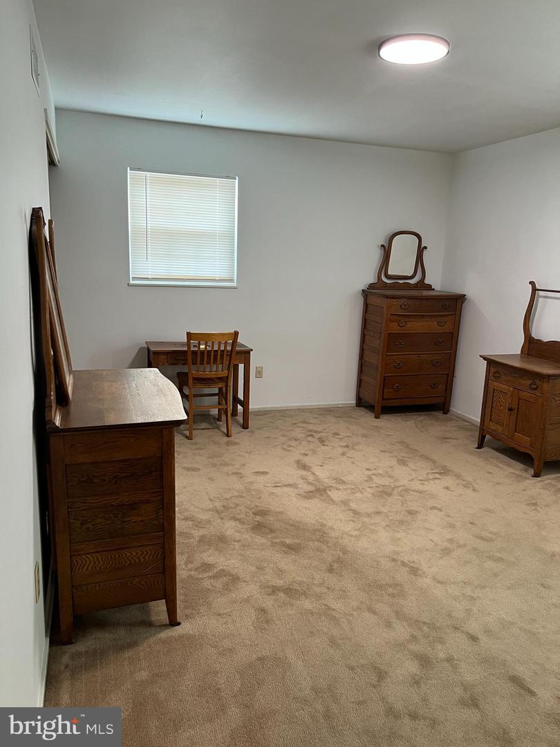 4258 Iroquois St Property Photo 24