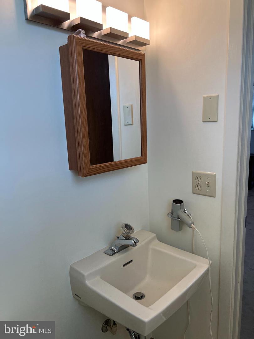 4258 Iroquois St Property Photo 25