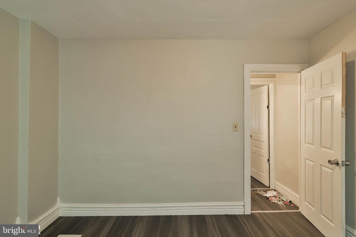 230 N Nagle St Property Photo 22