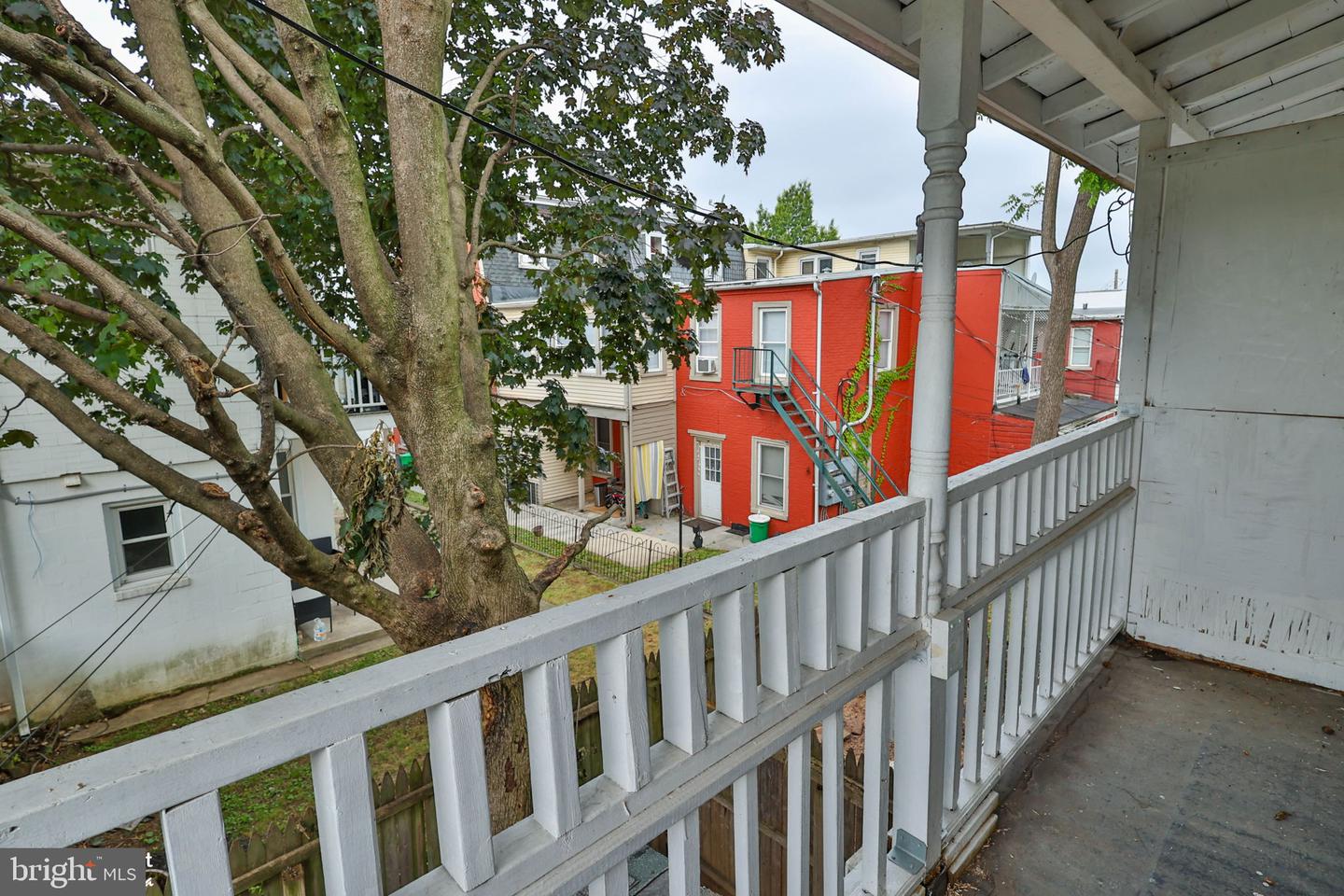 230 N Nagle St Property Photo 33