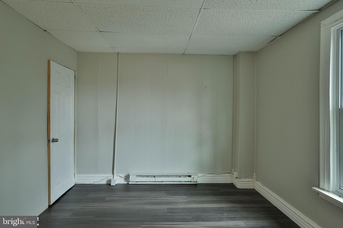 230 N Nagle St Property Photo 41