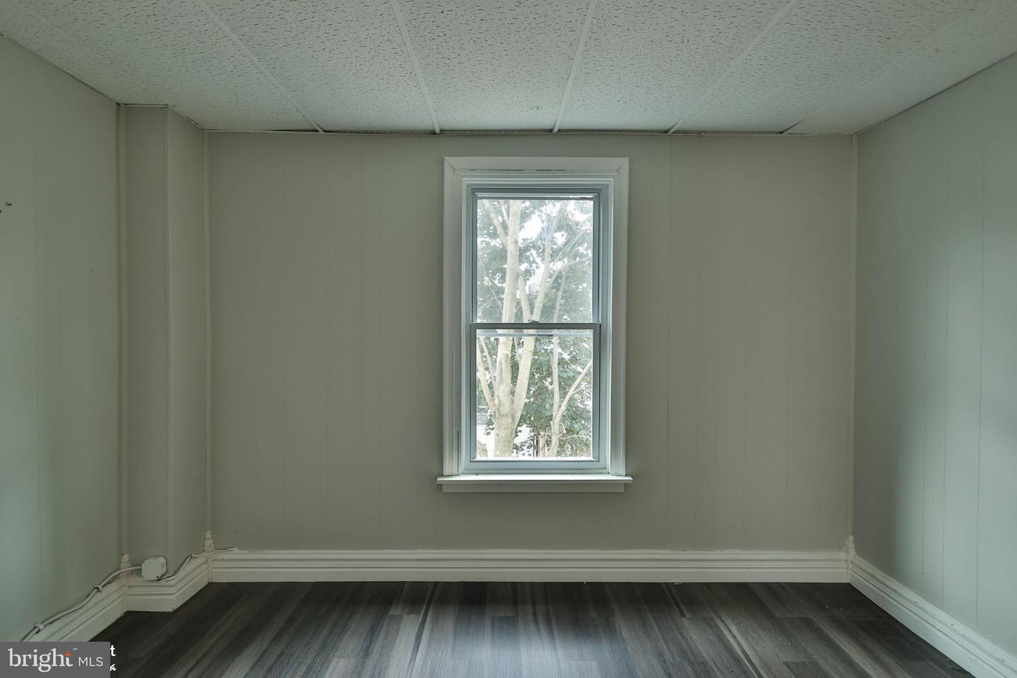 230 N Nagle St Property Photo 44