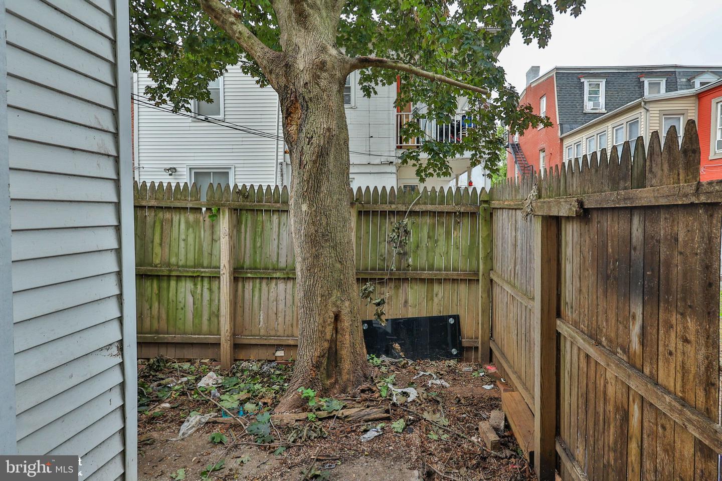 230 N Nagle St Property Photo 46