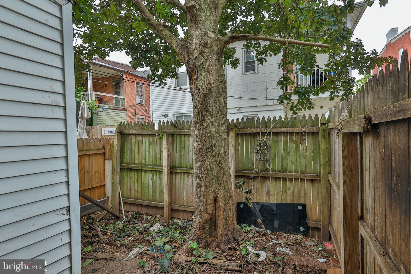 230 N Nagle St Property Photo 47