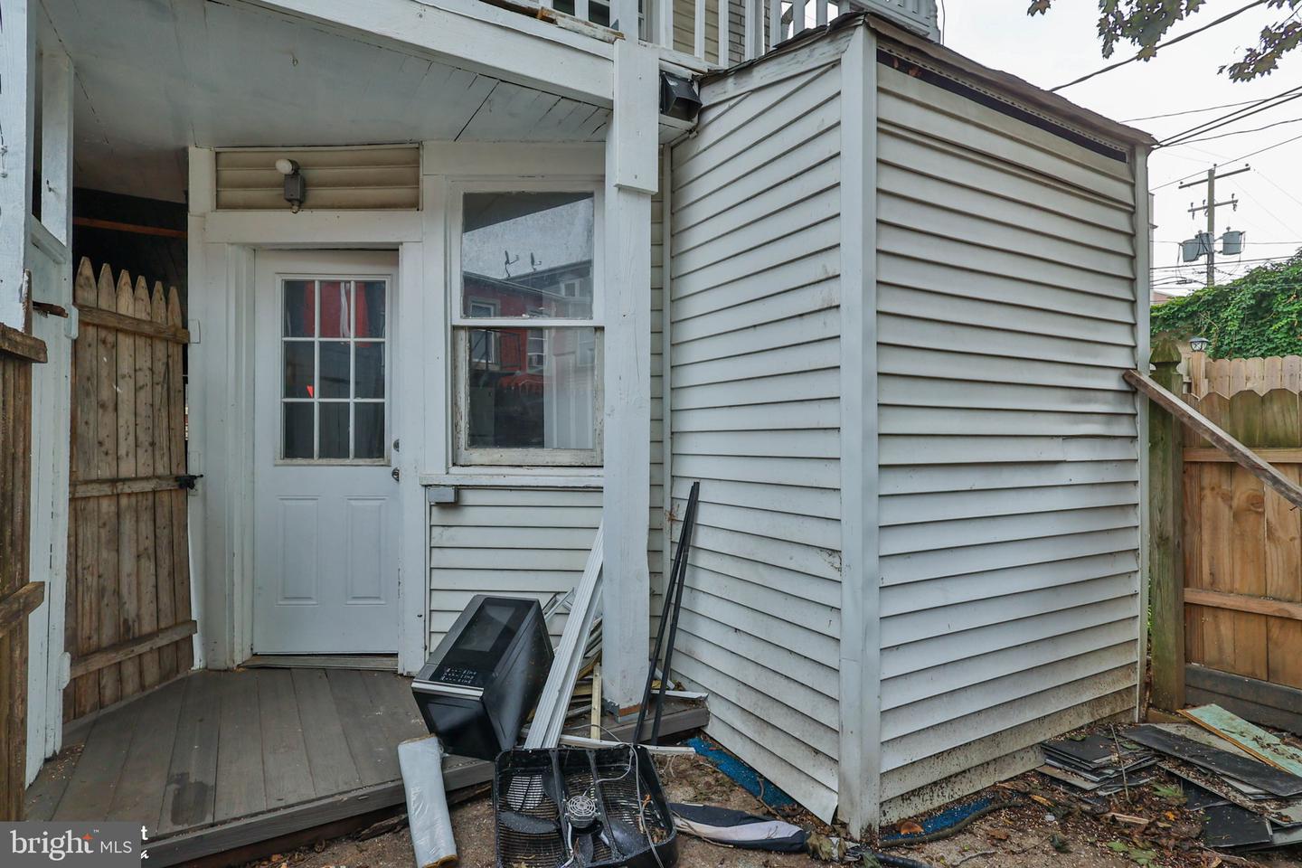 230 N Nagle St Property Photo 48