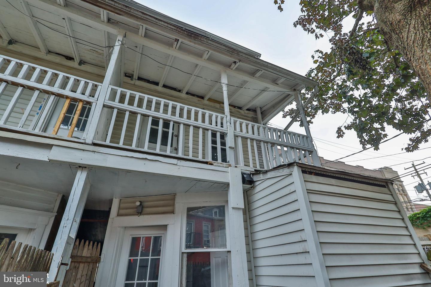 230 N Nagle St Property Photo 49