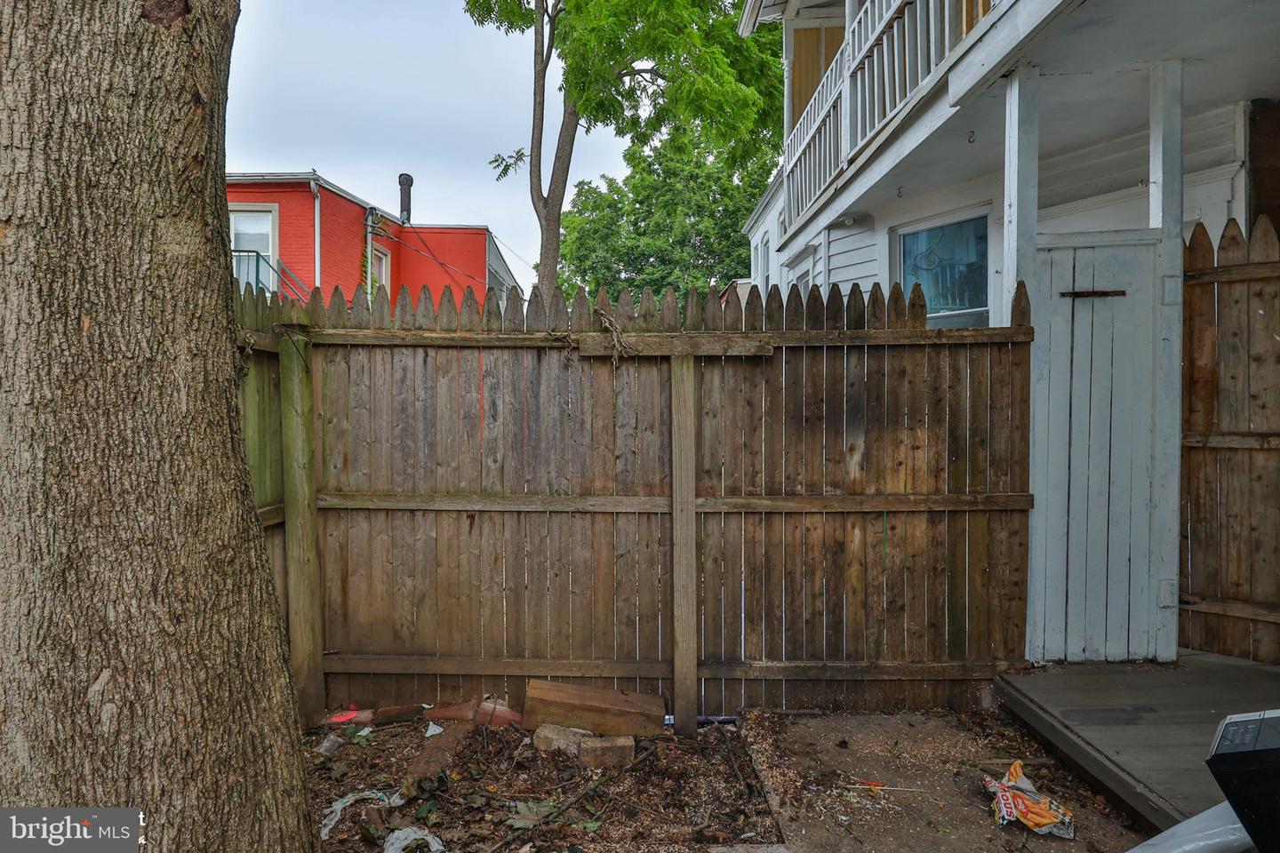 230 N Nagle St Property Photo 50