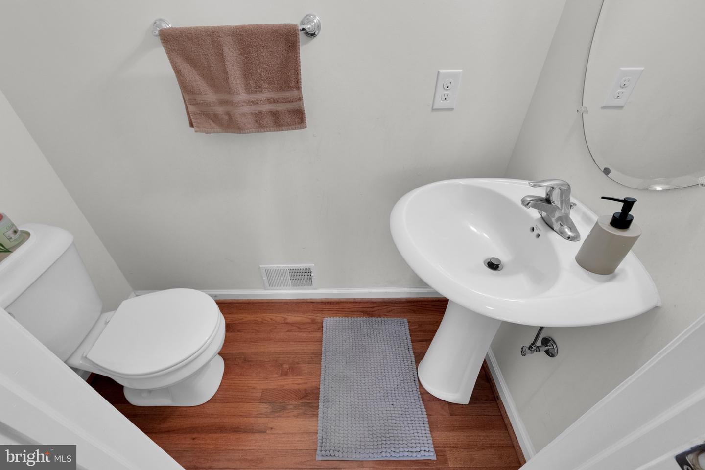 4606 Woodbrush Way Property Photo 7
