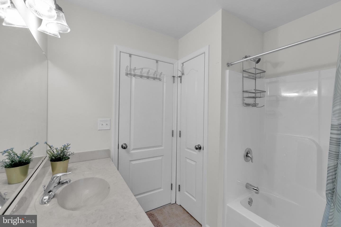 4606 Woodbrush Way Property Photo 25