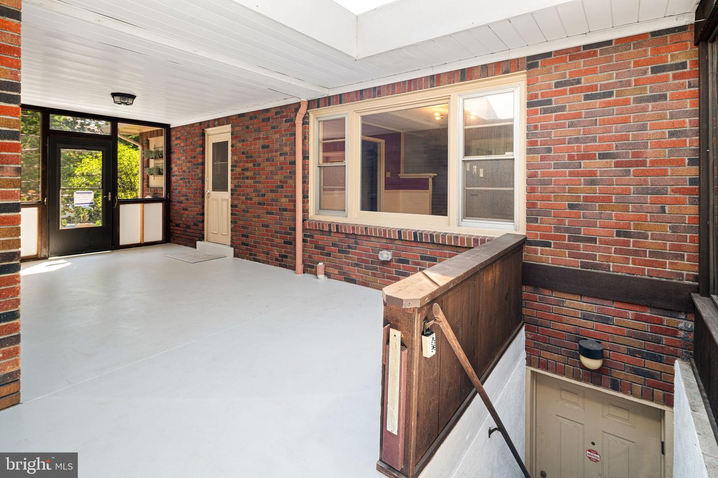2705 W Chew St Property Photo 7