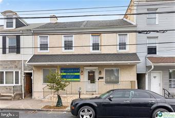 449 W Linden St Property Photo 2