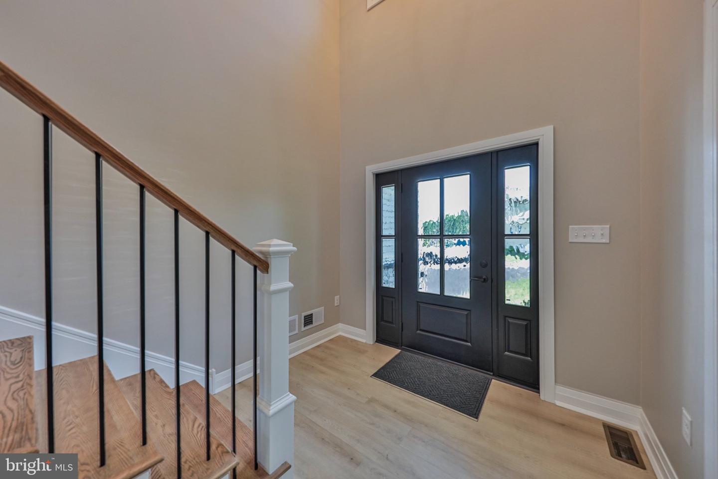4740 Hillcrest Ln Property Photo 4