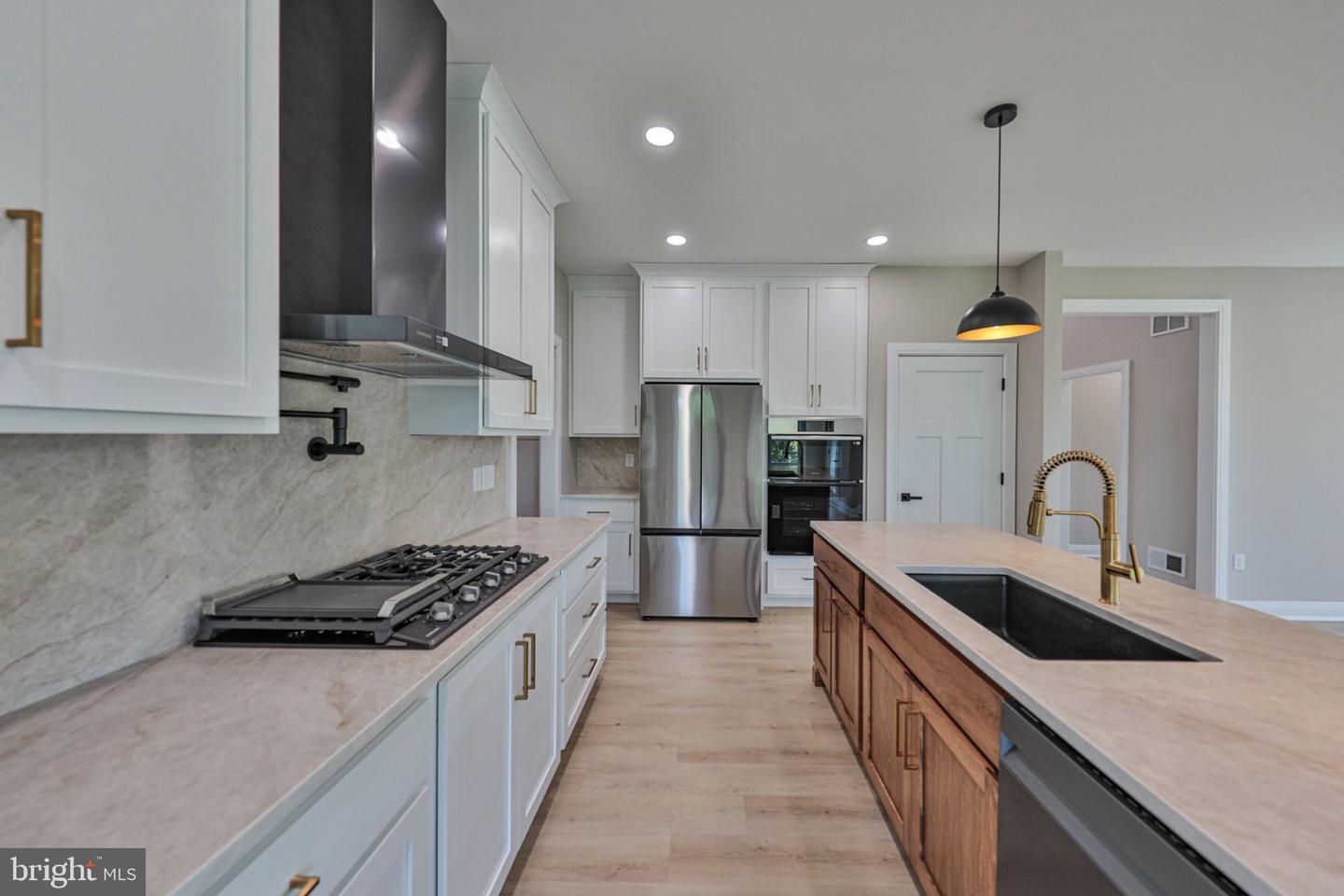 4740 Hillcrest Ln Property Photo 10