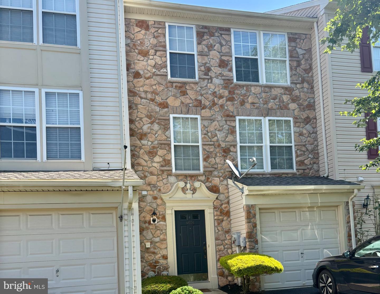 4606 JASMINE DR