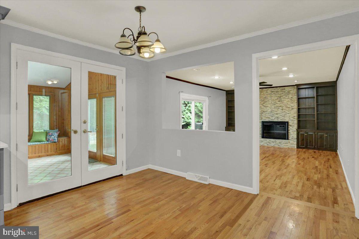 214 Burrell Blvd Property Photo 19