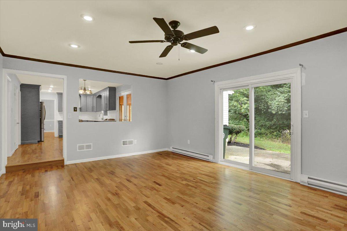 214 Burrell Blvd Property Photo 25