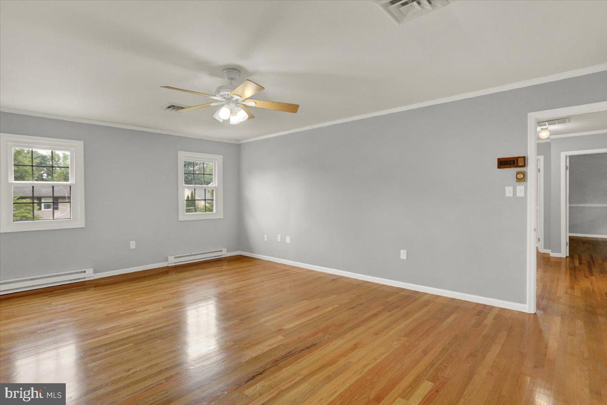 214 Burrell Blvd Property Photo 30