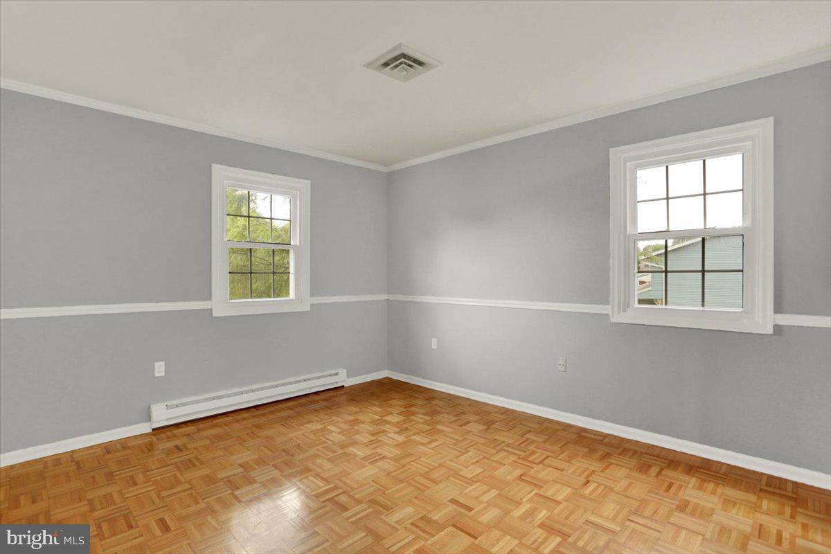 214 Burrell Blvd Property Photo 36