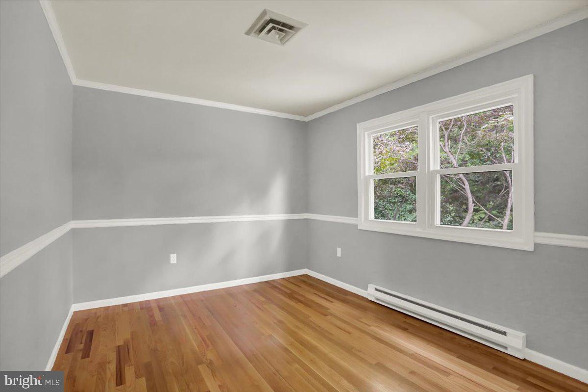 214 Burrell Blvd Property Photo 38