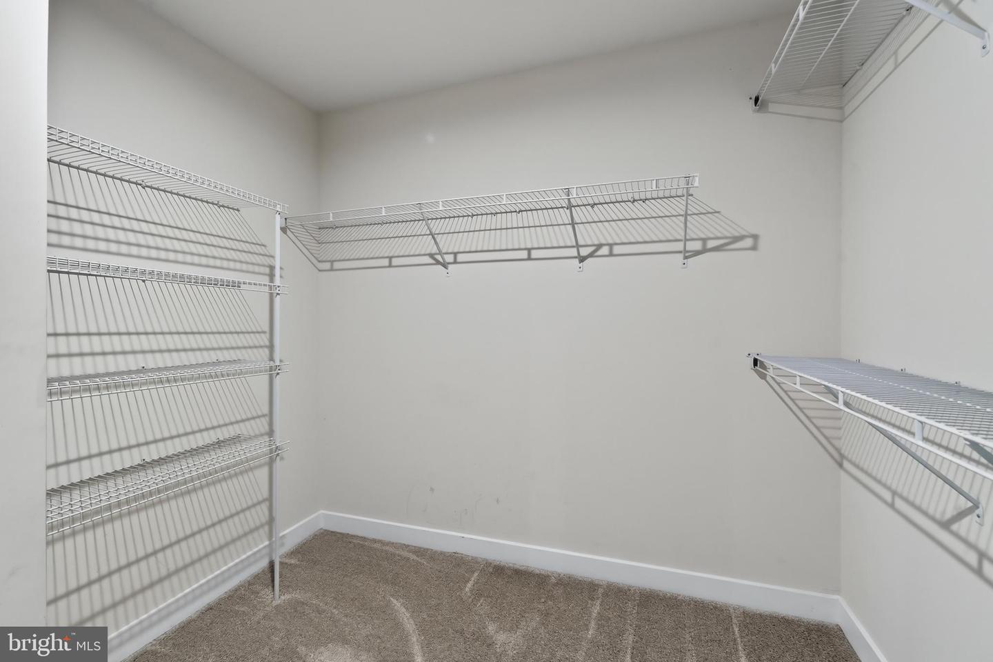1047 Watson Ct Property Photo 29