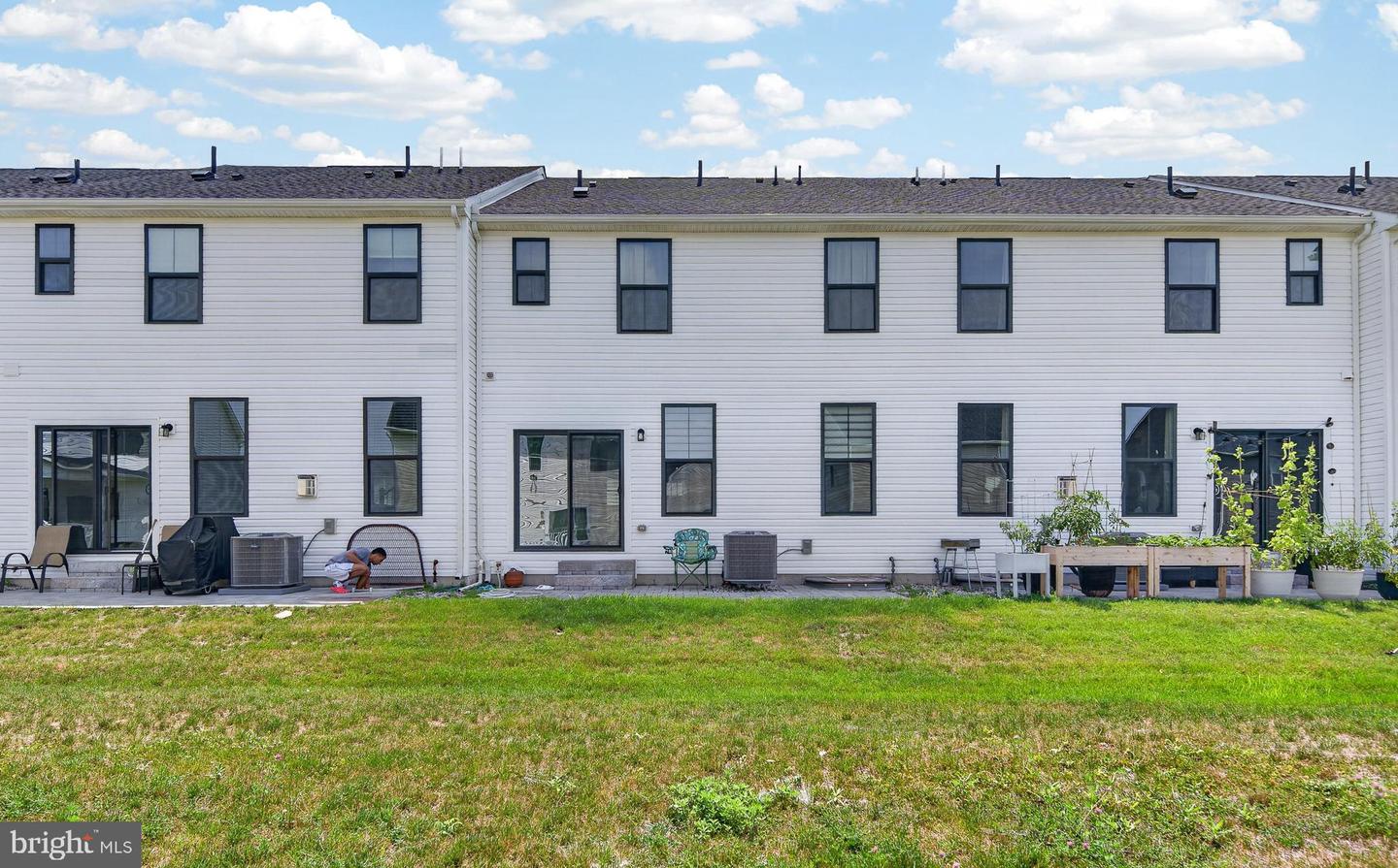 1047 Watson Ct Property Photo 47