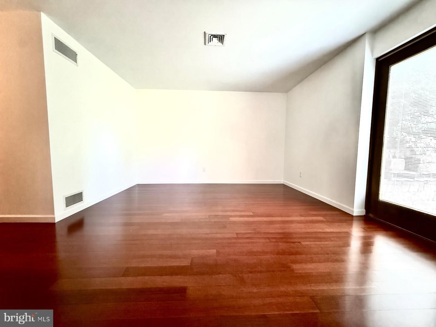 5770 Sun Valley Run Property Photo 26