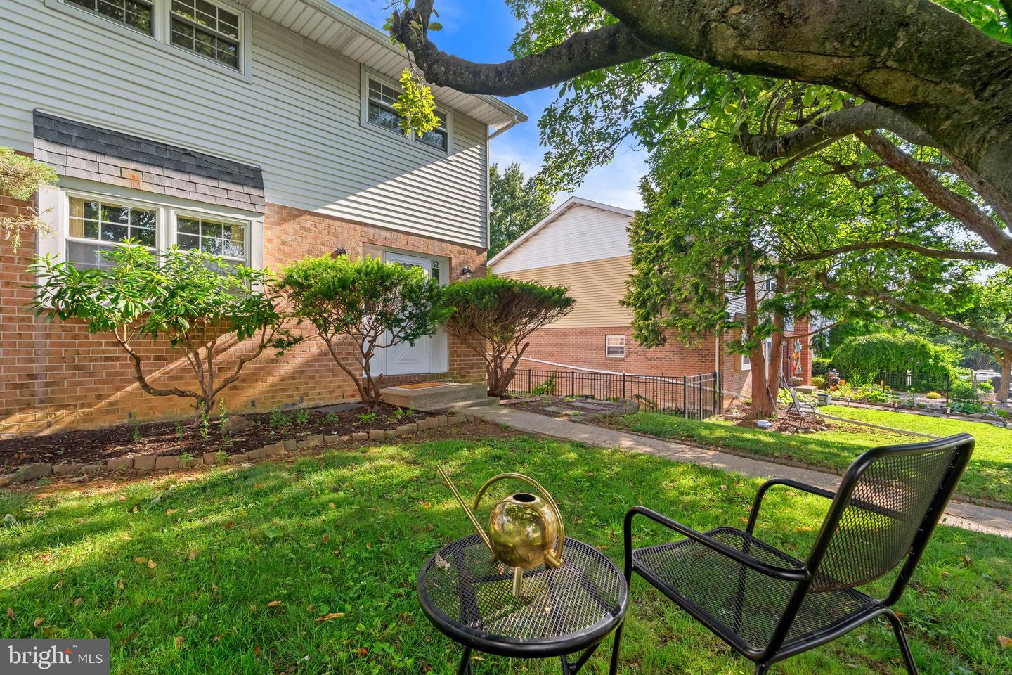 52 Willow St Property Photo 5