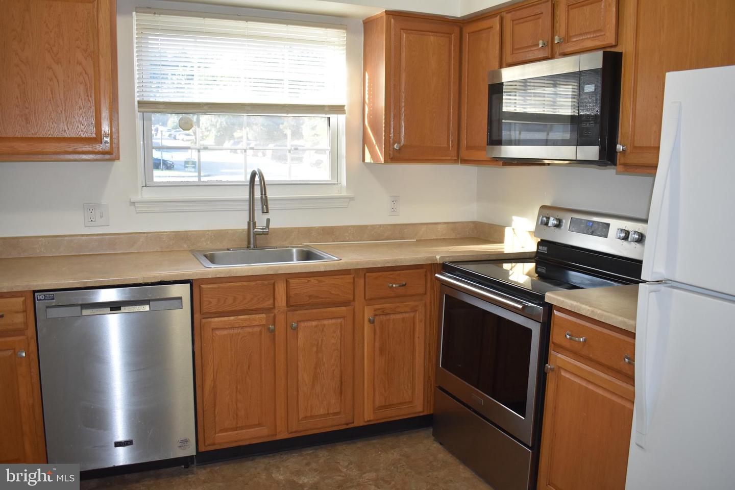 1604 Shenandoah Ct Property Photo 2