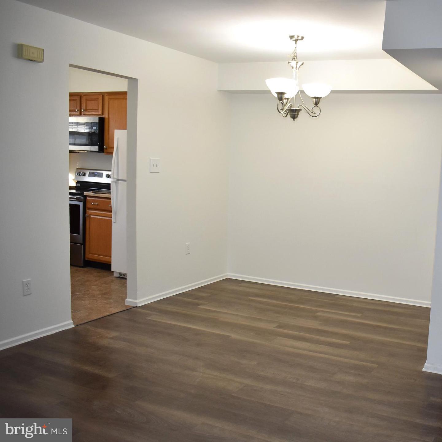 1604 Shenandoah Ct Property Photo 3
