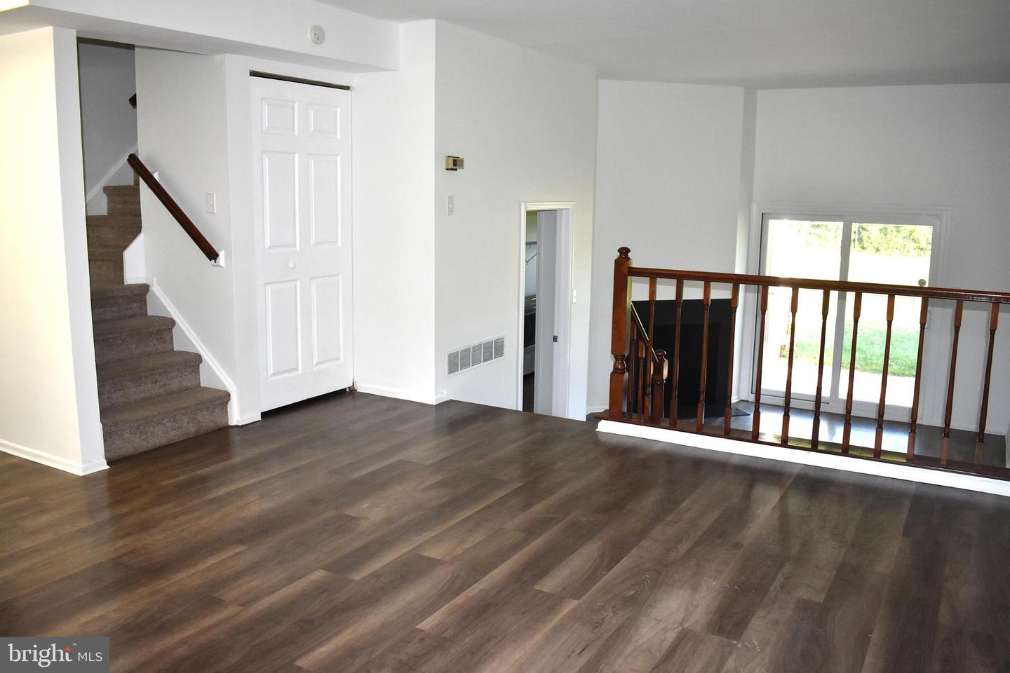1604 Shenandoah Ct Property Photo 4