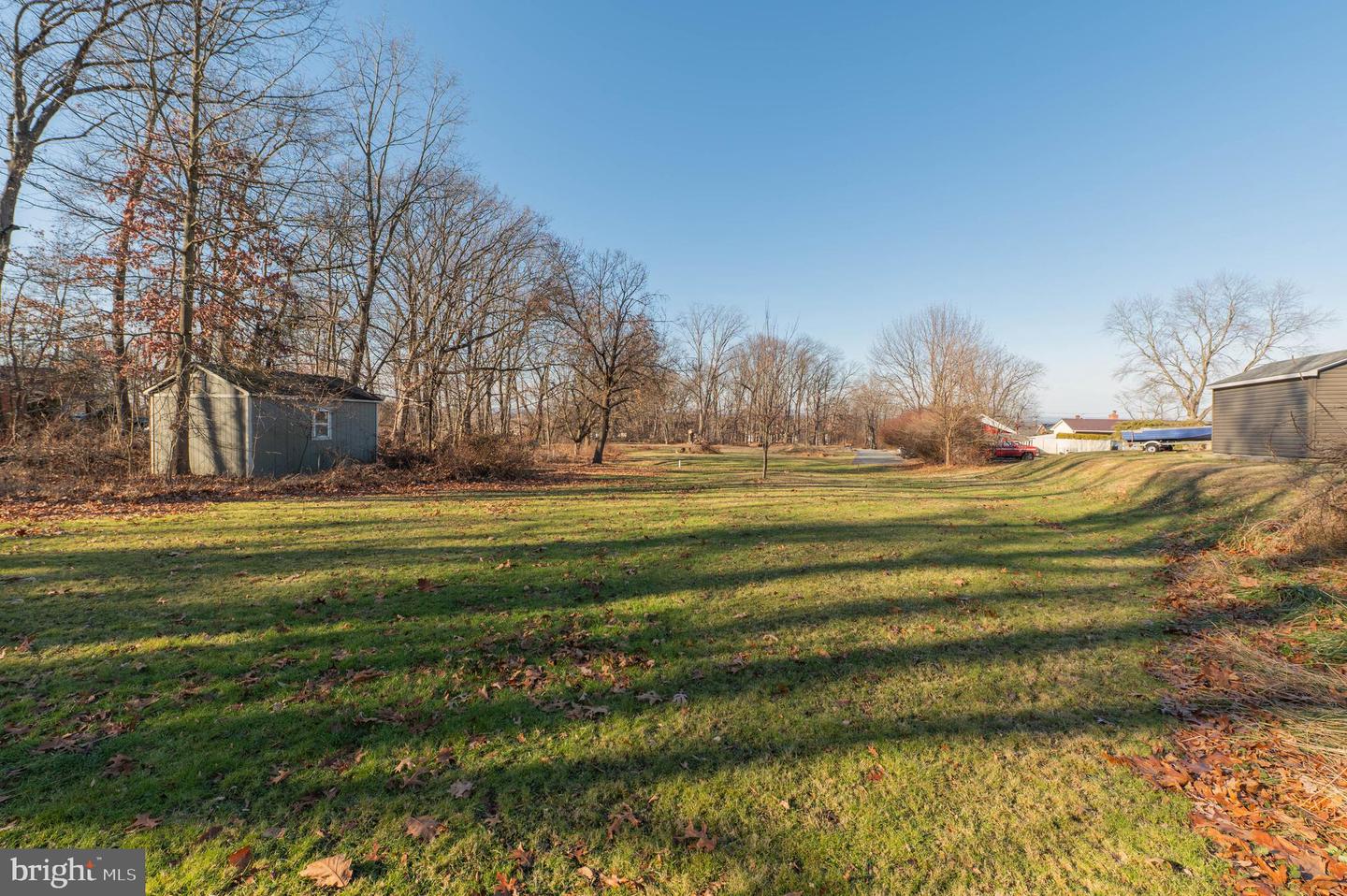 615 Fairview St Property Photo 9