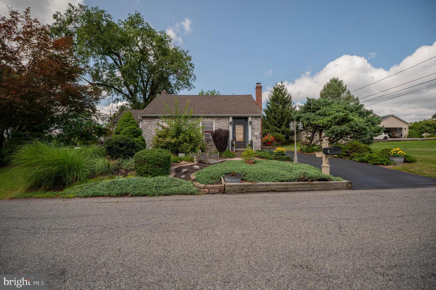 30 N 38TH ST