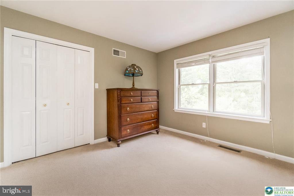 2165 Beechwood St Property Photo 24