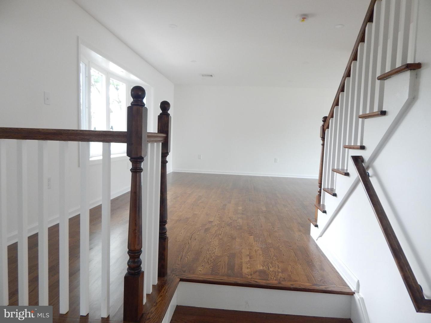 5833 Hill Dr Property Photo 14