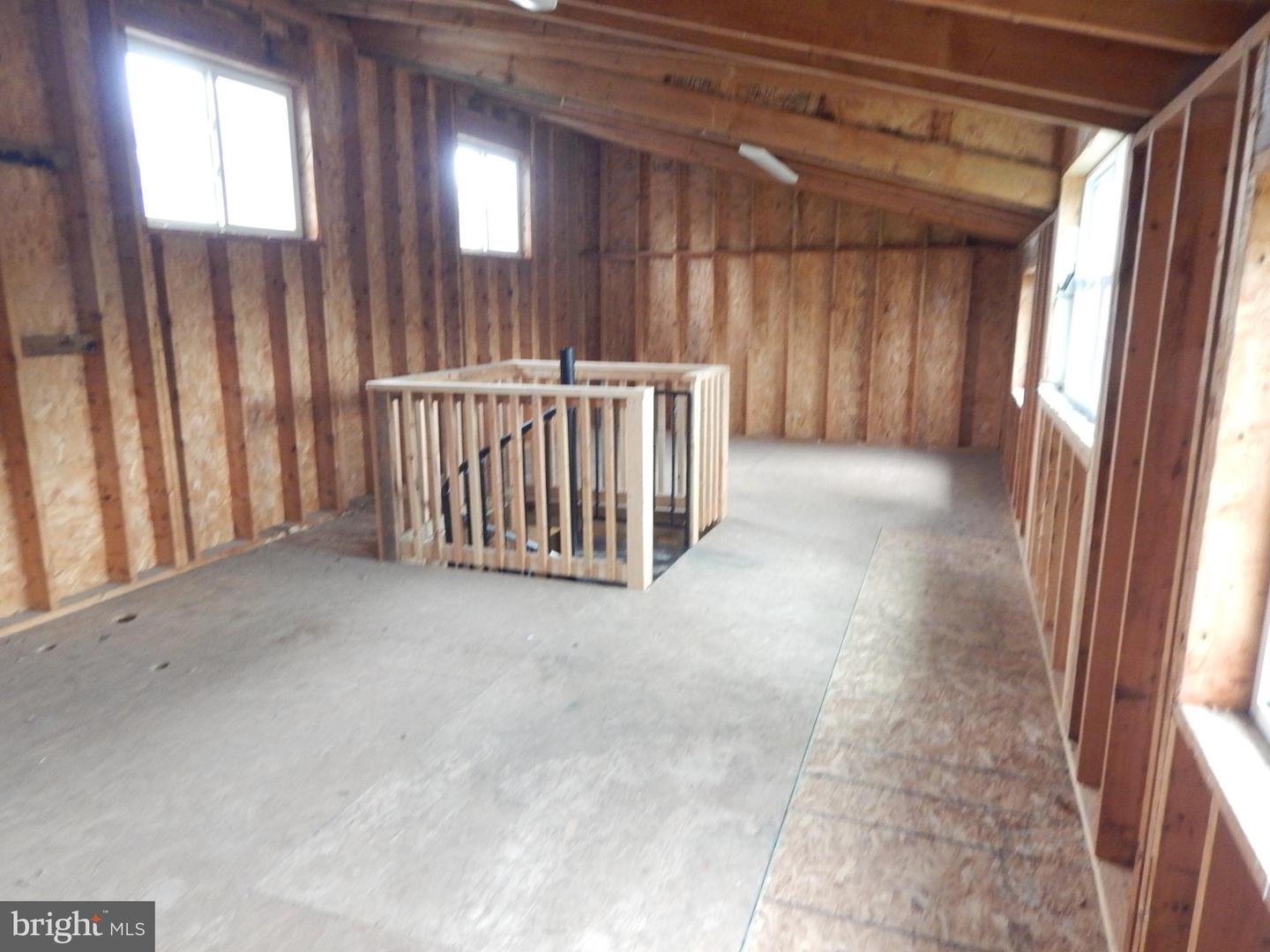 5833 Hill Dr Property Photo 43