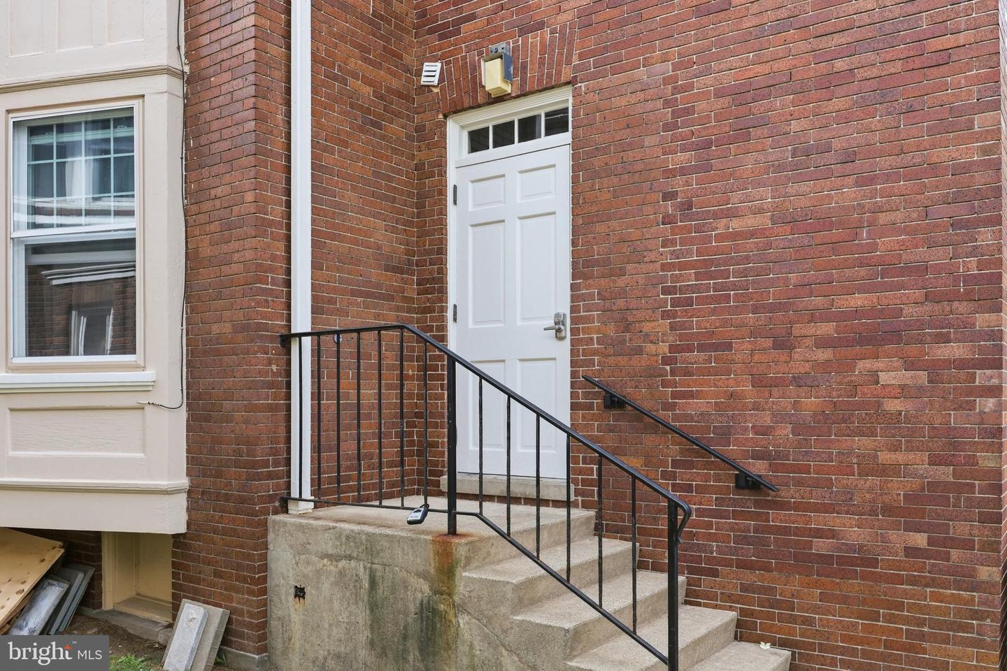 202 N 17th St #apt D Property Photo 3