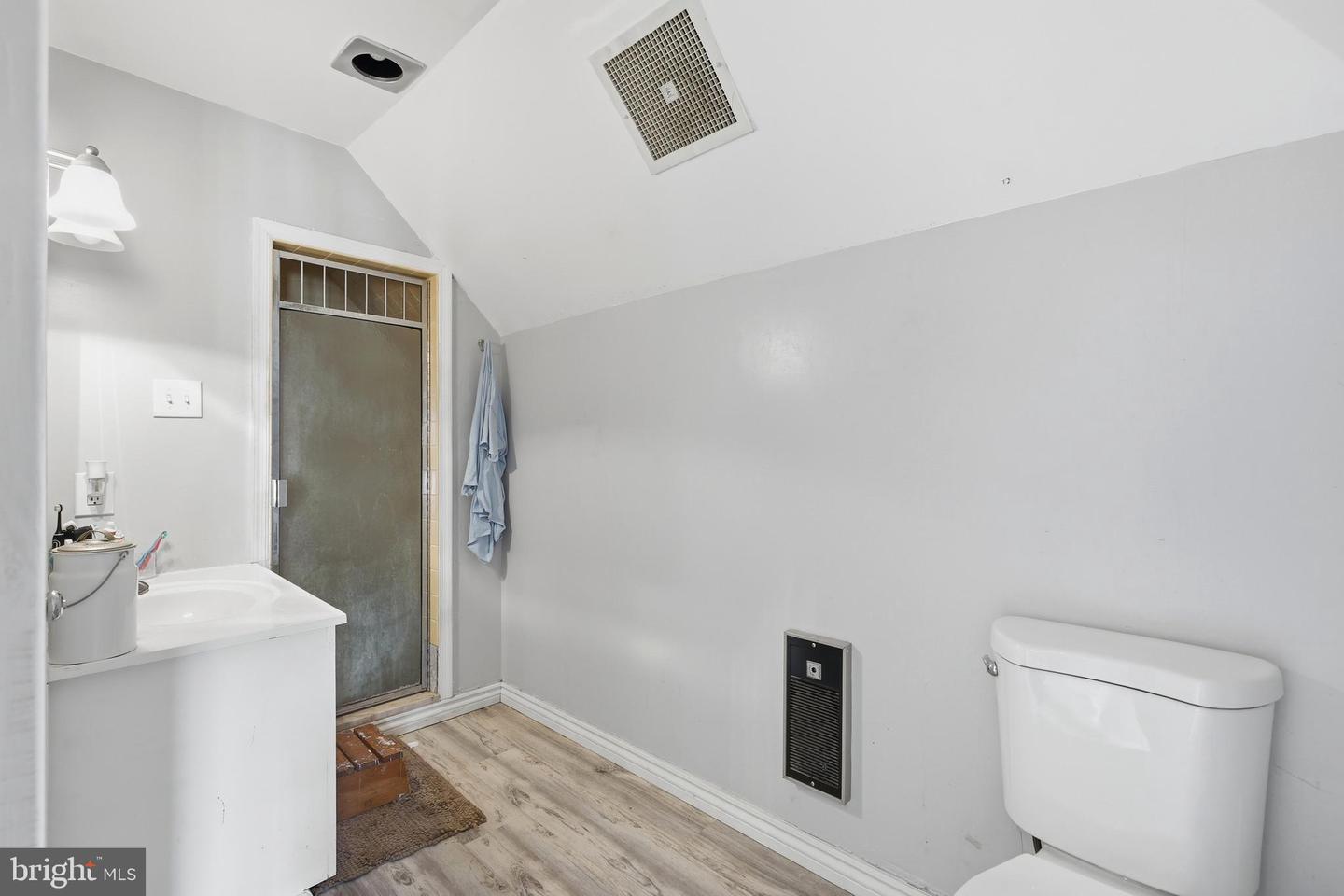 202 N 17th St #apt D Property Photo 11