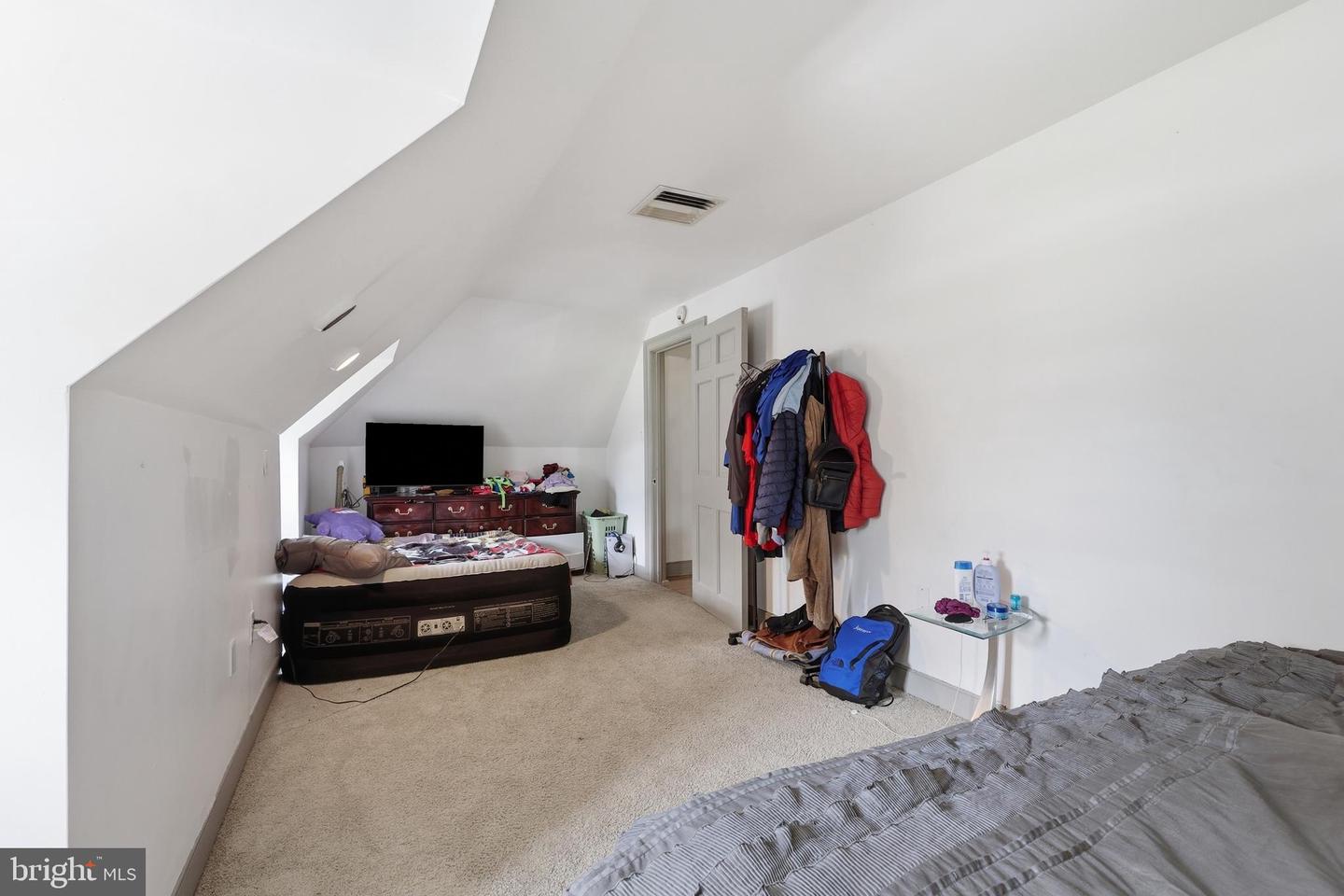 202 N 17th St #apt D Property Photo 13