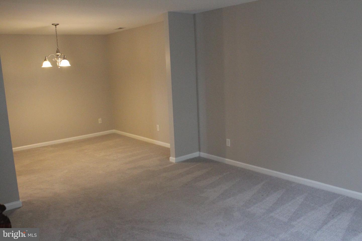 5952 Saratoga Ln Property Photo 11